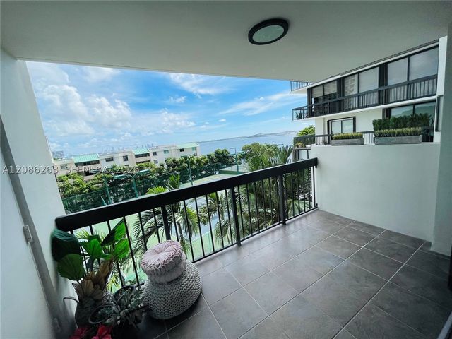 2333 Brickell Ave 409, Miami, FL 33129