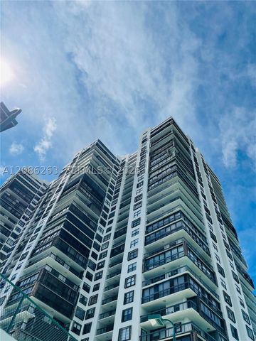 2333 Brickell Ave 409, Miami, FL 33129