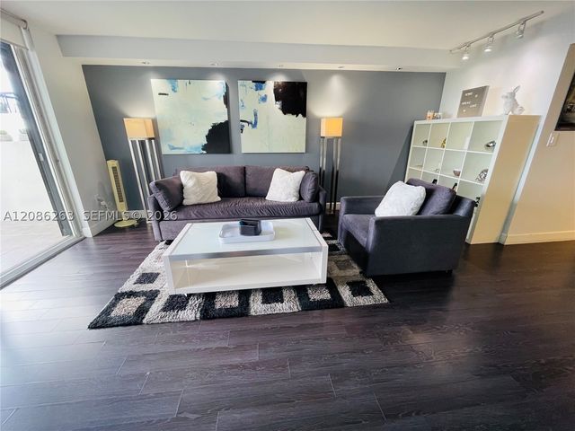 2333 Brickell Ave 409, Miami, FL 33129