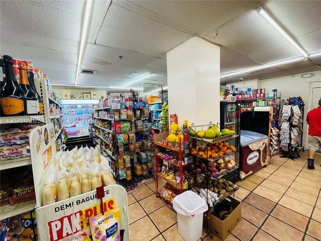 2333 Brickell Ave 409, Miami, FL 33129