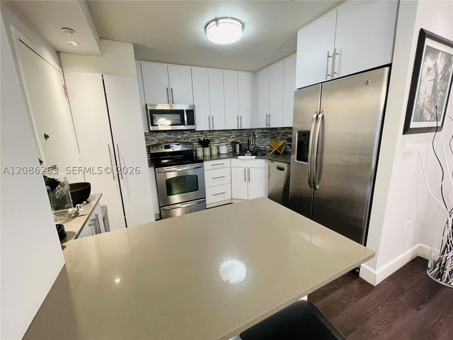 2333 Brickell Ave 409, Miami, FL 33129