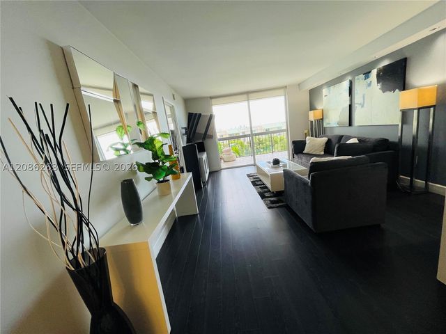 2333 Brickell Ave 409, Miami, FL 33129