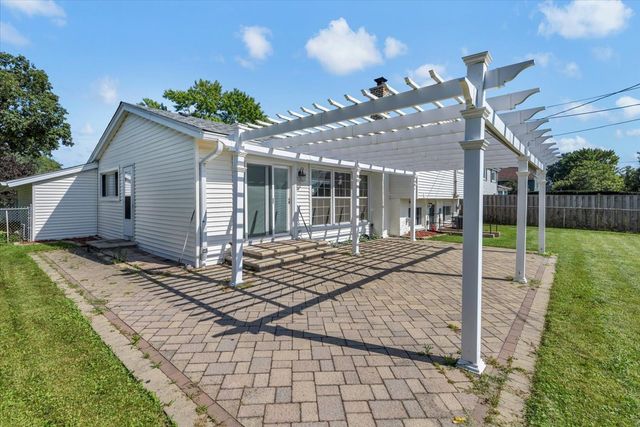 1719 W Lexington Drive, Arlington Heights, IL 60004