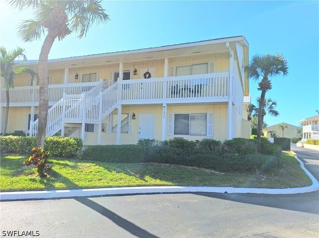 4633 Bayshore DR M4, Naples, FL 34112