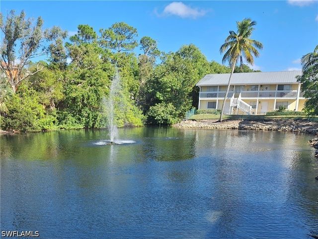 4633 Bayshore DR M4, Naples, FL 34112