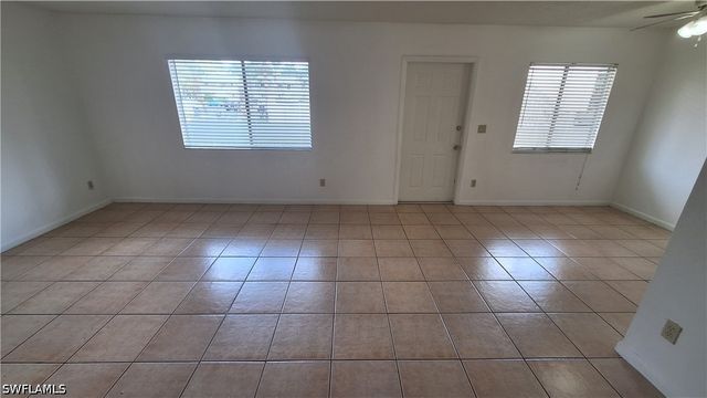 4633 Bayshore DR M4, Naples, FL 34112