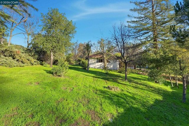 2095 San Miguel Drive, Walnut Creek, CA 94586