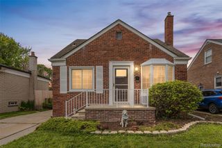 27935 Grant Street, St. Clair Shores, MI 48081