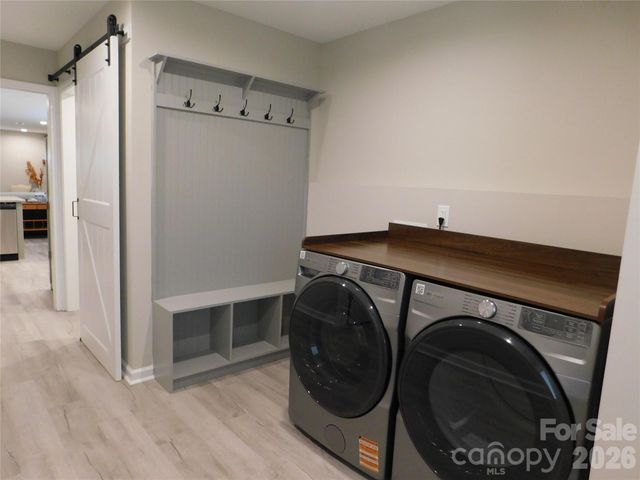 107 W Poplar Street, Stanley, NC 28012