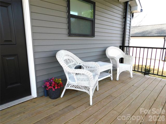 107 W Poplar Street, Stanley, NC 28012