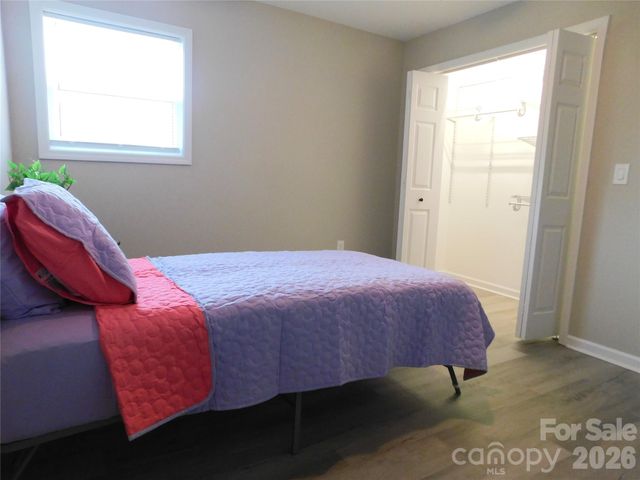 107 W Poplar Street, Stanley, NC 28012