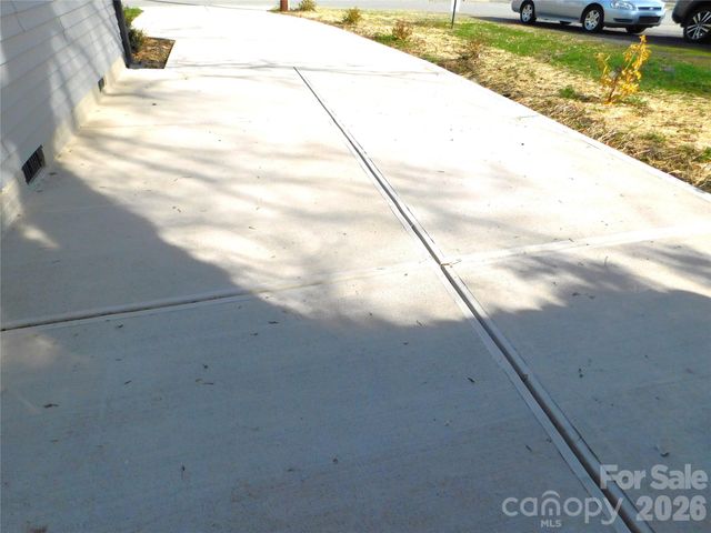 107 W Poplar Street, Stanley, NC 28012