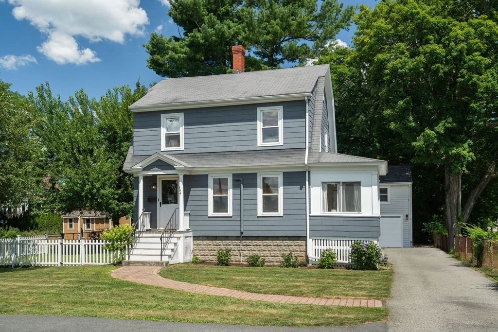 464 Lowell St, Wakefield, MA 01880