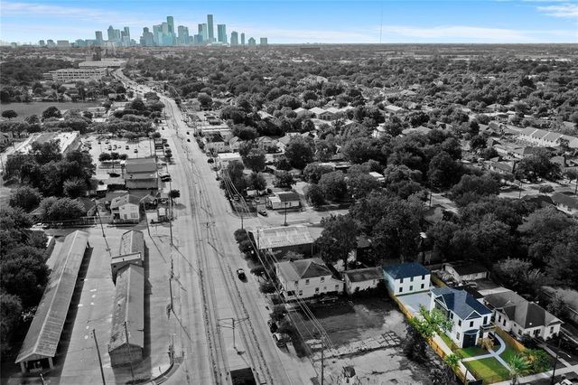 310 Delmar Street C, Houston, TX 77011