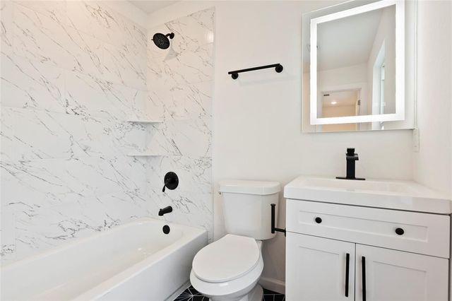 310 Delmar Street C, Houston, TX 77011