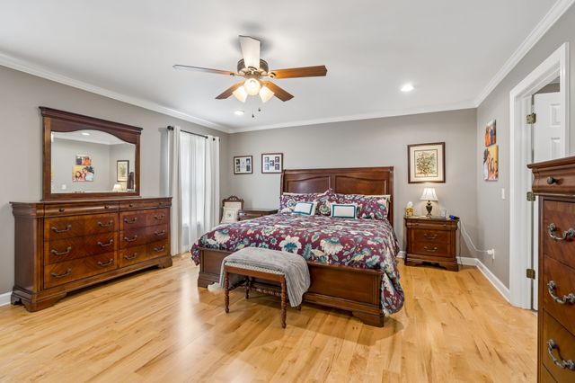 1421 Oakmont Cir, Centerville, TN 37033