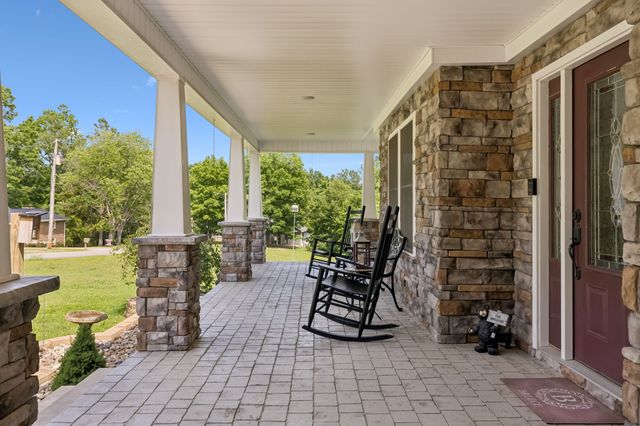 1421 Oakmont Cir, Centerville, TN 37033