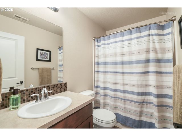 2847 HIDDEN MEADOW Dr, Mc Minnville, OR 97128