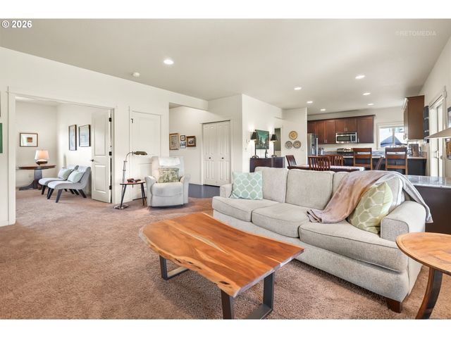 2847 HIDDEN MEADOW Dr, Mc Minnville, OR 97128