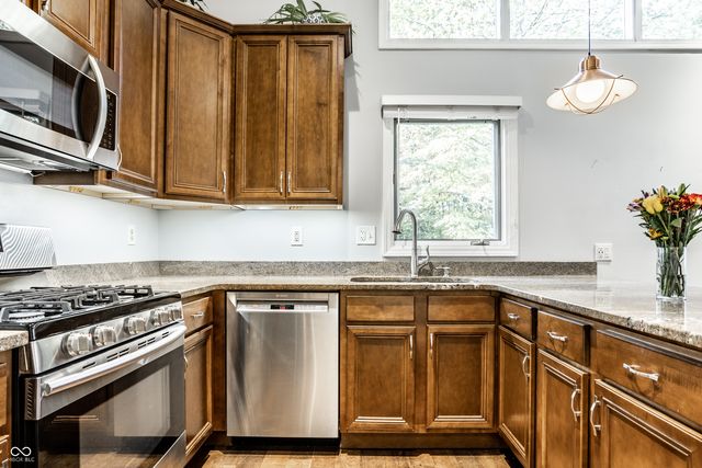 5426 White Willow Court, Indianapolis, IN 46254