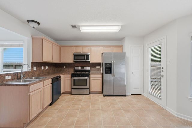 1004 Oak Glen Drive, Conroe, TX 77378