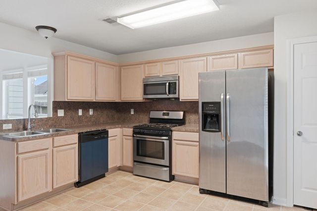 1004 Oak Glen Drive, Conroe, TX 77378