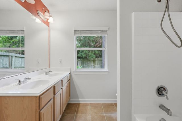 1004 Oak Glen Drive, Conroe, TX 77378