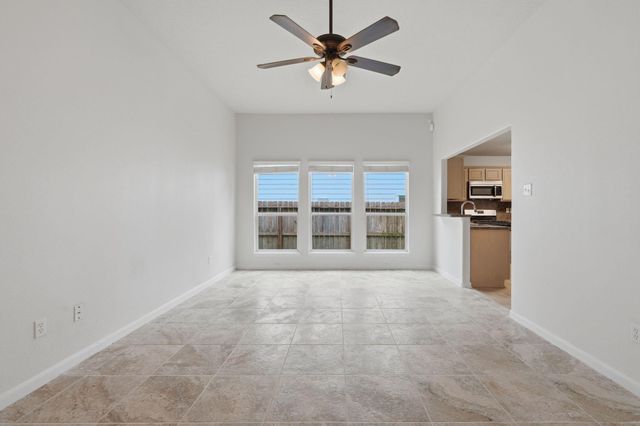 1004 Oak Glen Drive, Conroe, TX 77378