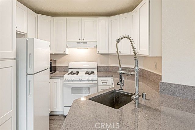 2608 avenida del vista, Corona, CA 92882