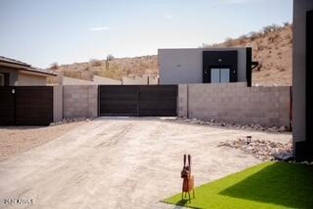 17901 W ESTES Way E, Goodyear, AZ 85338