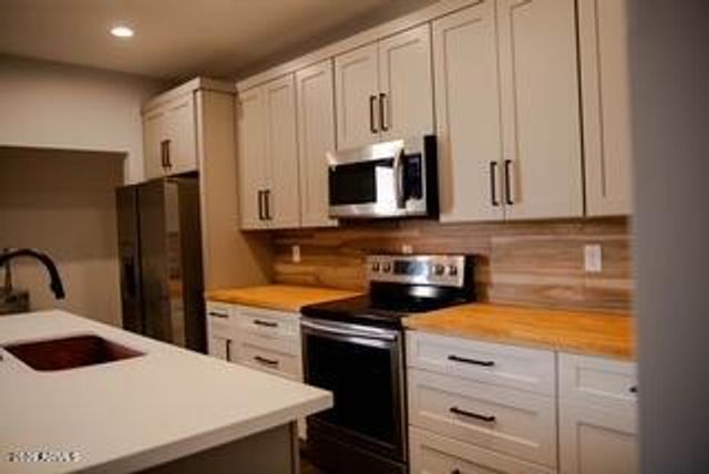 17901 W ESTES Way E, Goodyear, AZ 85338