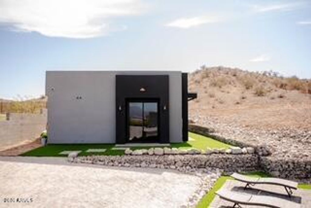17901 W ESTES Way E, Goodyear, AZ 85338