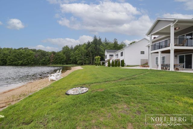 7253 Atwater Drive, Spring Lake, MI 49456