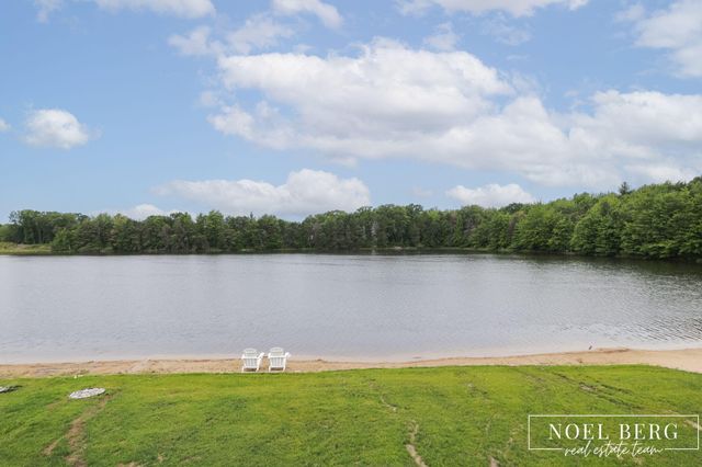 7253 Atwater Drive, Spring Lake, MI 49456