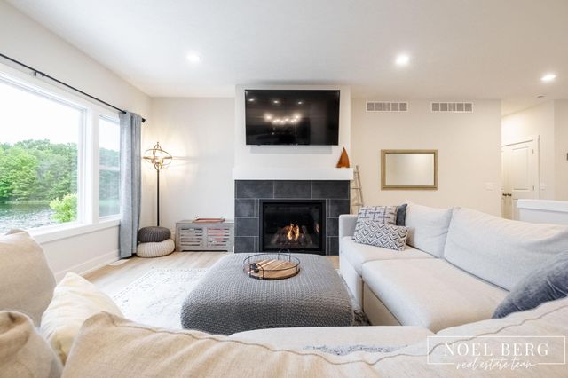 7253 Atwater Drive, Spring Lake, MI 49456