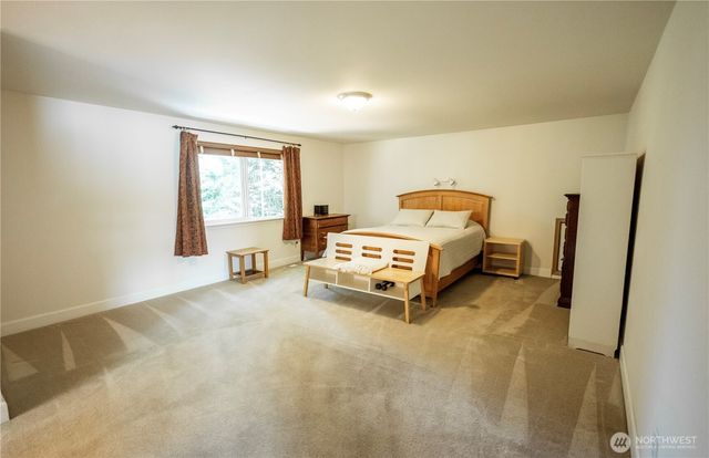 11727 123rd Avenue Ct E, Puyallup, WA 98374