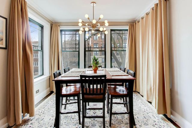 1136 W Pratt Boulevard 2S, Chicago, IL 60626