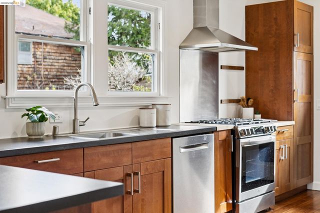 5360 Boyd Avenue, Oakland, CA 94618