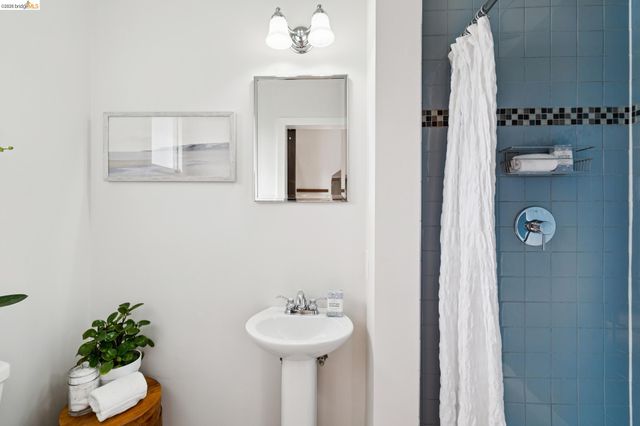 5360 Boyd Avenue, Oakland, CA 94618