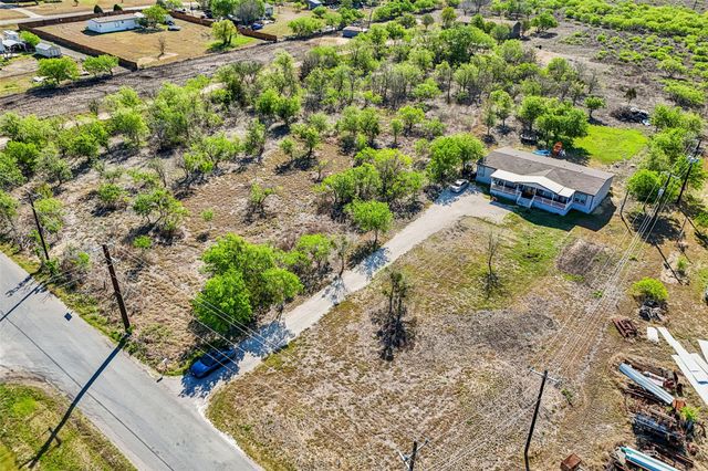 788 Williamson RD, Niederwald, TX 78640