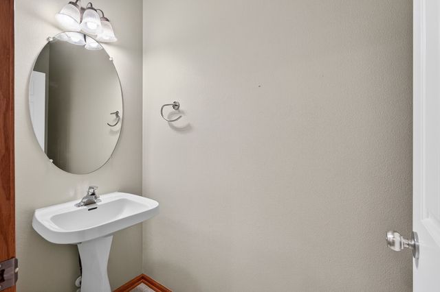 277 S 79th Street 307, West Des Moines, IA 50266