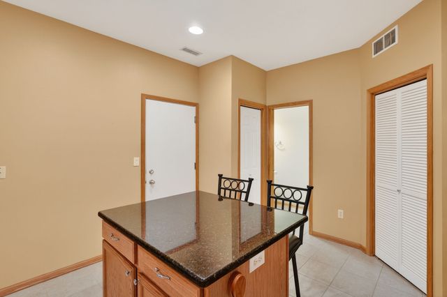 277 S 79th Street 307, West Des Moines, IA 50266