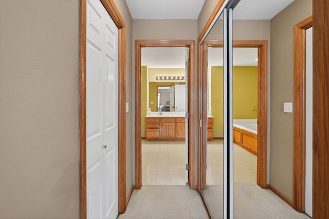 277 S 79th Street 307, West Des Moines, IA 50266