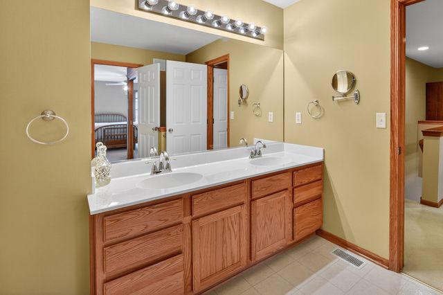 277 S 79th Street 307, West Des Moines, IA 50266