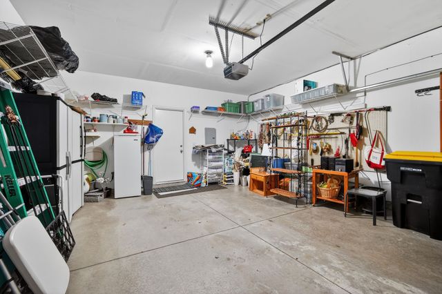 277 S 79th Street 307, West Des Moines, IA 50266