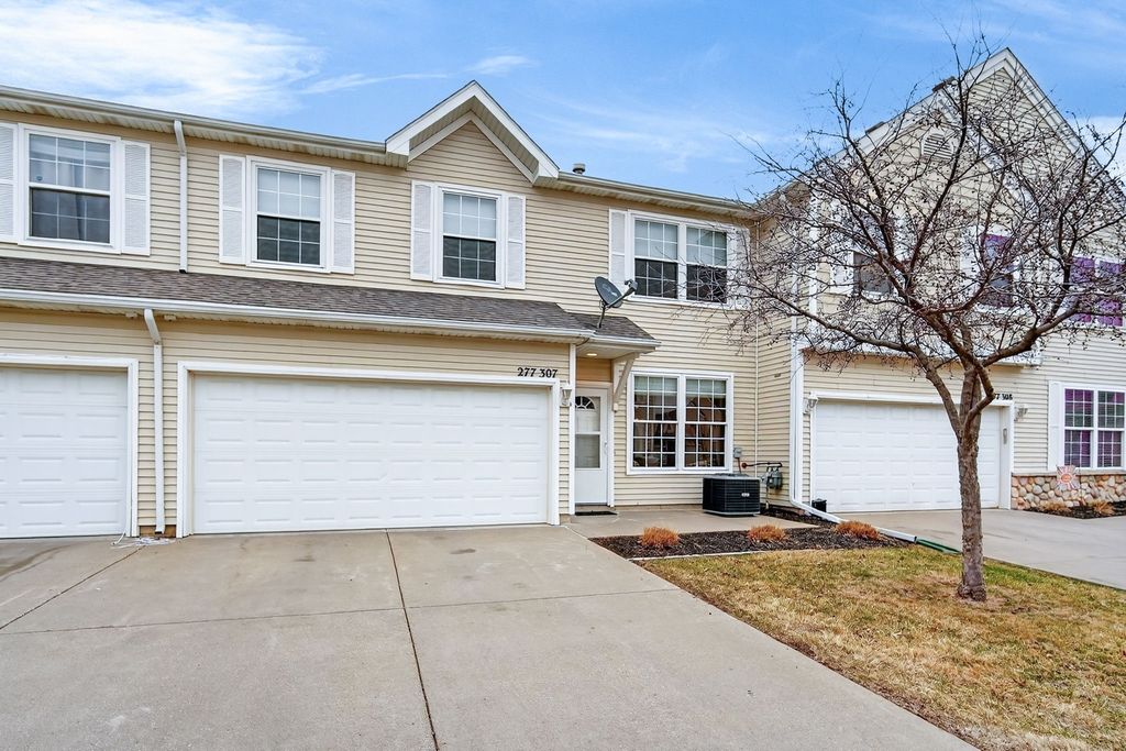 277 S 79th Street 307, West Des Moines, IA 50266