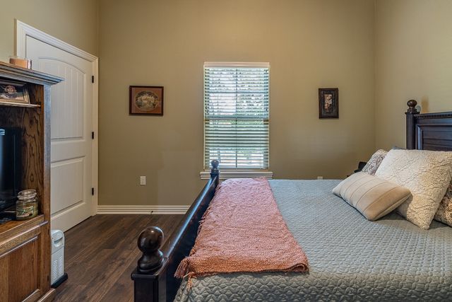 321 Cedar Springs Place, West Fork, AR 72774