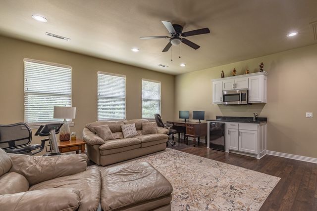 321 Cedar Springs Place, West Fork, AR 72774