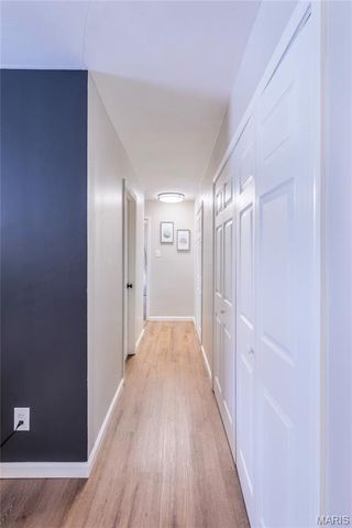 9920 Bunker Hill Drive E, St Louis, MO 63123