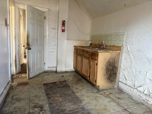 6951 S Princeton Avenue, Chicago, IL 60621